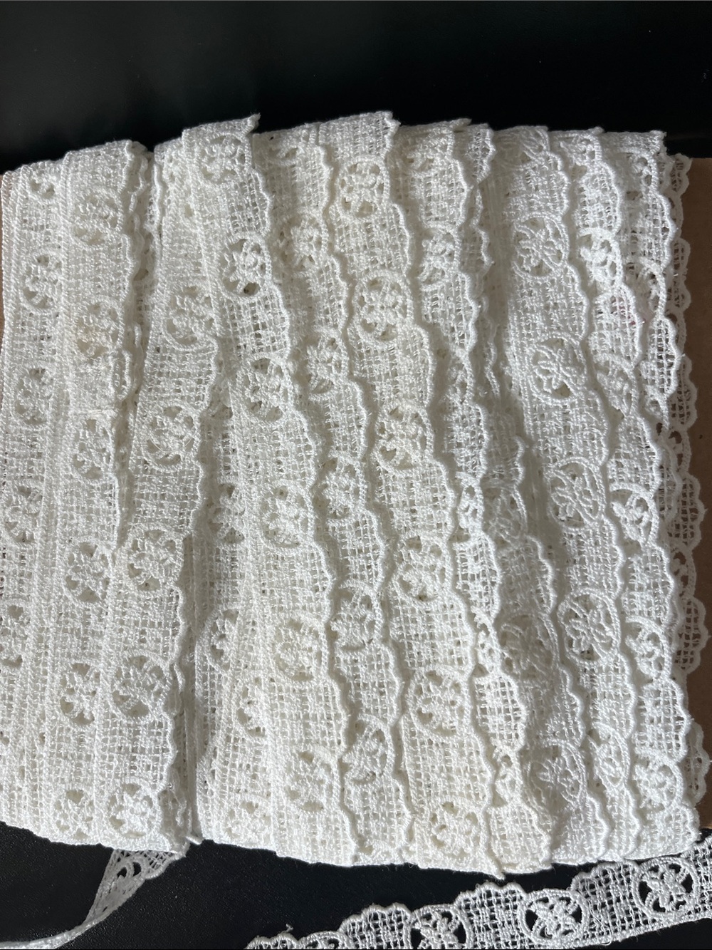 White Decorative Lace Trim - Versatile Women’s Accessory - Picture 4 of 4
